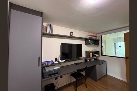 Casa de condomínio à venda com 160m², 4 quartos e 1 vaga Casa de condomínio à venda com 160m², 4 quartos e 1 vagaQuarto 3