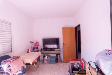 Casa à venda com 250m², 3 quartos e 3 vagas Casa à venda com 250m², 3 quartos e 3 vagasQuarto 2