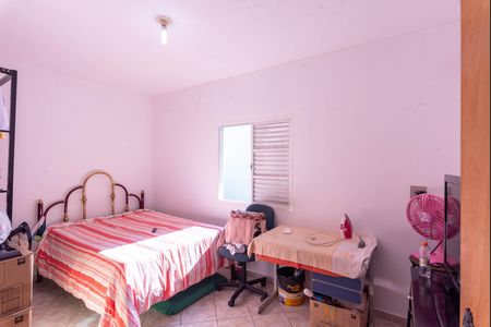 Casa à venda com 250m², 3 quartos e 3 vagas Casa à venda com 250m², 3 quartos e 3 vagasQuarto 2