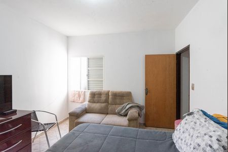 Casa à venda com 250m², 3 quartos e 3 vagas Casa à venda com 250m², 3 quartos e 3 vagasSuíte