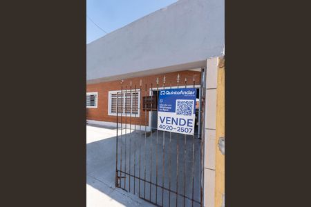 Casa à venda com 250m², 3 quartos e 3 vagas Casa à venda com 250m², 3 quartos e 3 vagasPlaquinha