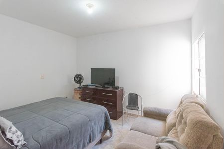 Casa à venda com 250m², 3 quartos e 3 vagas Casa à venda com 250m², 3 quartos e 3 vagasSuíte