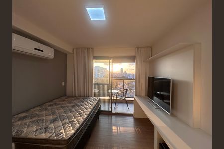 Quarto de kitnet/studio à venda com 1 quarto, 25m² em Santo Amaro, São Paulo