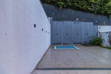 Casa de condomínio para alugar com 167m², 3 quartos e 2 vagas Casa de condomínio para alugar com 167m², 3 quartos e 2 vagasQuintal dos fundos