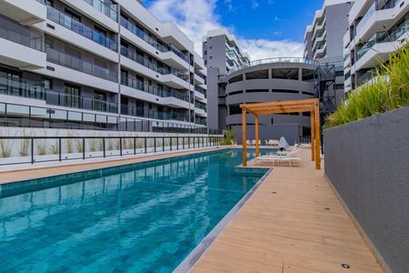 Casa de condomínio para alugar com 167m², 3 quartos e 2 vagas Casa de condomínio para alugar com 167m², 3 quartos e 2 vagasÁrea comum - Piscina