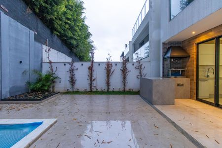 Casa de condomínio para alugar com 167m², 3 quartos e 2 vagas Casa de condomínio para alugar com 167m², 3 quartos e 2 vagas Quintal dos fundos