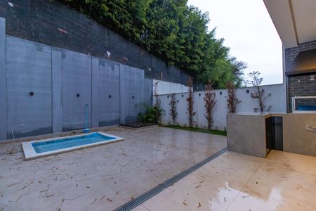 Casa de condomínio para alugar com 167m², 3 quartos e 2 vagas Casa de condomínio para alugar com 167m², 3 quartos e 2 vagasQuintal dos fundos
