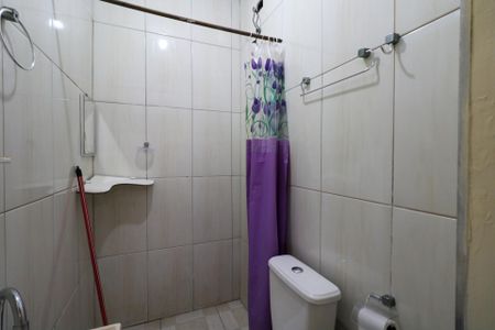 Casa para alugar com 55m², 2 quartos e sem vaga Casa para alugar com 55m², 2 quartos e sem vagaBanheiro