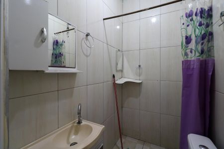 Casa para alugar com 55m², 2 quartos e sem vaga Casa para alugar com 55m², 2 quartos e sem vagaBanheiro