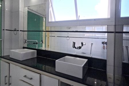 Apartamento para alugar com 110m², 2 quartos e 1 vagaBanheiro do Quarto 2