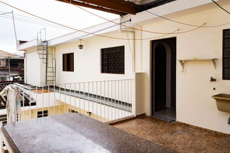 Casa para alugar com 120m², 2 quartos e 1 vaga