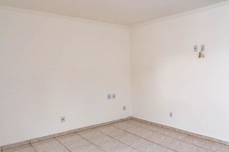 Casa para alugar com 120m², 2 quartos e 1 vaga