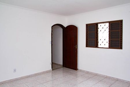 Casa para alugar com 120m², 2 quartos e 1 vaga
