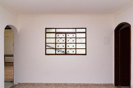 Casa para alugar com 120m², 2 quartos e 1 vaga