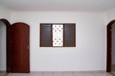 Casa para alugar com 1 quarto, 120m² em Vila Antonieta, São Paulo