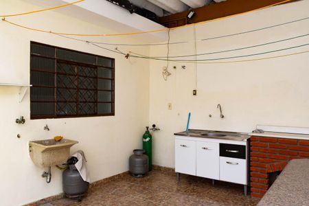 Casa para alugar com 120m², 2 quartos e 1 vaga