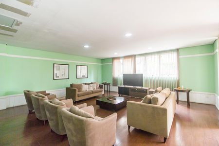 Apartamento para alugar com 119m², 2 quartos e 2 vagasHall social