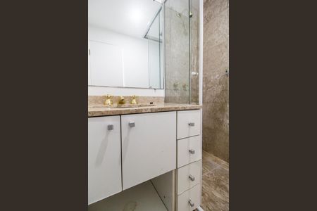 Apartamento para alugar com 119m², 2 quartos e 2 vagasBanheiro da Suíte
