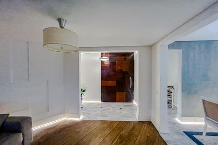 Apartamento para alugar com 195m², 3 quartos e 3 vagasSala