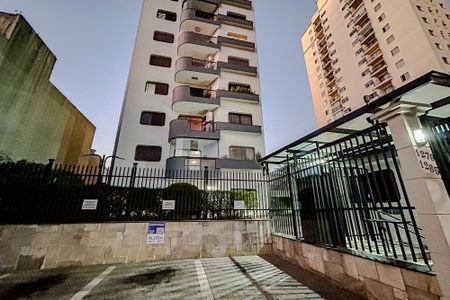 Apartamento para alugar com 195m², 3 quartos e 3 vagasFachada com Plaquinha