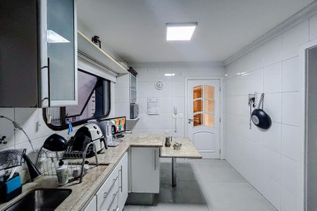 Apartamento para alugar com 195m², 3 quartos e 3 vagasCozinha