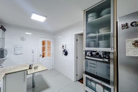 Apartamento para alugar com 195m², 3 quartos e 3 vagasCozinha