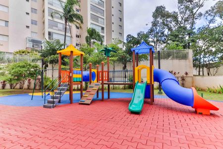 Apartamento à venda com 91m², 2 quartos e 2 vagas Apartamento à venda com 91m², 2 quartos e 2 vagasÁrea comum - Playground