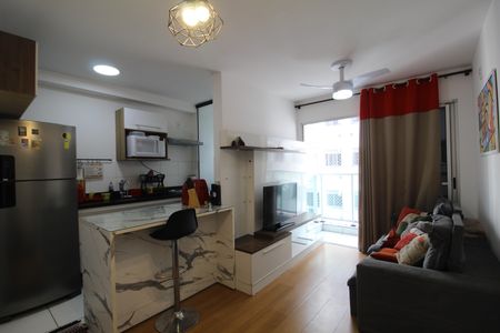 Sala de apartamento para alugar com 2 quartos, 48m² em Pechincha, Rio de Janeiro