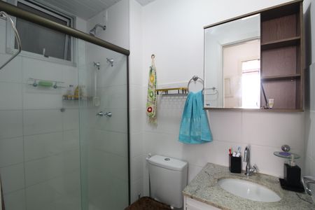 Banheiro de apartamento para alugar com 2 quartos, 48m² em Pechincha, Rio de Janeiro