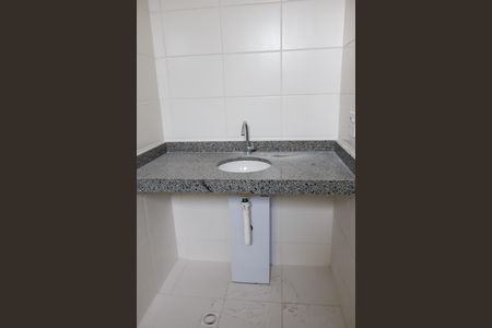 Apartamento à venda com 55m², 2 quartos e 1 vaga Apartamento à venda com 55m², 2 quartos e 1 vagaBanheiro da Suíte 2