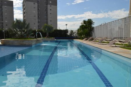 Apartamento à venda com 100m², 4 quartos e 3 vagas Apartamento à venda com 100m², 4 quartos e 3 vagasÁrea comum - Piscina