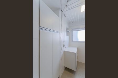 Apartamento à venda com 100m², 4 quartos e 3 vagas Apartamento à venda com 100m², 4 quartos e 3 vagasÁrea de Serviço