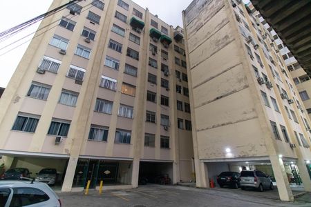 Apartamento à venda com 70m², 3 quartos e 1 vaga Apartamento à venda com 70m², 3 quartos e 1 vagaFachada