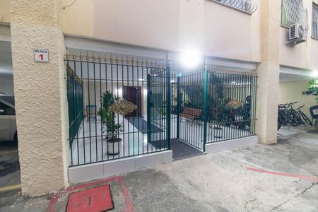 Apartamento à venda com 70m², 3 quartos e 1 vaga Apartamento à venda com 70m², 3 quartos e 1 vagaFachada