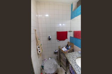 Apartamento à venda com 70m², 3 quartos e 1 vaga Apartamento à venda com 70m², 3 quartos e 1 vagaBanheiro