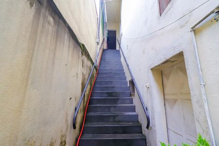 Studio para alugar com 29m², 1 quarto e sem vagaEscada