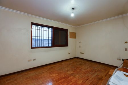 Casa à venda com 475m², 3 quartos e 4 vagas Casa à venda com 475m², 3 quartos e 4 vagasSuíte