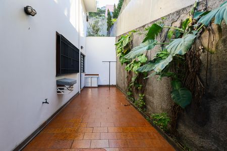 Casa à venda com 475m², 3 quartos e 4 vagas Casa à venda com 475m², 3 quartos e 4 vagasÁrea de Serviço