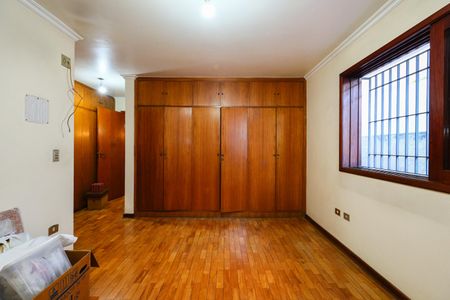 Casa à venda com 475m², 3 quartos e 4 vagas Casa à venda com 475m², 3 quartos e 4 vagasSuíte