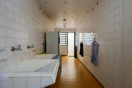 Casa à venda com 475m², 3 quartos e 4 vagas Casa à venda com 475m², 3 quartos e 4 vagasÁrea de Serviço