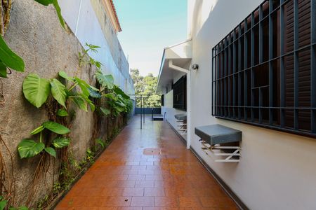 Casa à venda com 475m², 3 quartos e 4 vagas Casa à venda com 475m², 3 quartos e 4 vagasÁrea de Serviço
