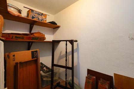 Casa à venda com 475m², 3 quartos e 4 vagas Casa à venda com 475m², 3 quartos e 4 vagasDeposito
