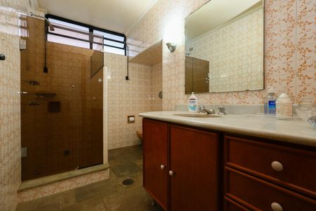 Casa à venda com 475m², 3 quartos e 4 vagas Casa à venda com 475m², 3 quartos e 4 vagasBanheiro