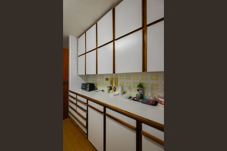 Casa à venda com 475m², 3 quartos e 4 vagas Casa à venda com 475m², 3 quartos e 4 vagasCozinha