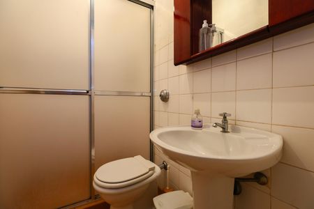 Casa à venda com 475m², 3 quartos e 4 vagas Casa à venda com 475m², 3 quartos e 4 vagasÁrea de Serviço