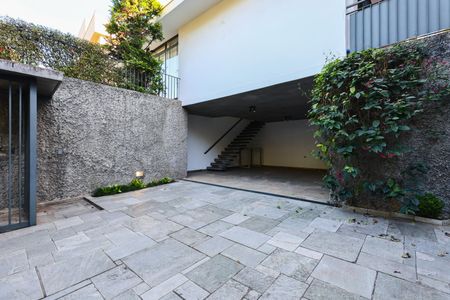 Casa à venda com 475m², 3 quartos e 4 vagas Casa à venda com 475m², 3 quartos e 4 vagasGaragem