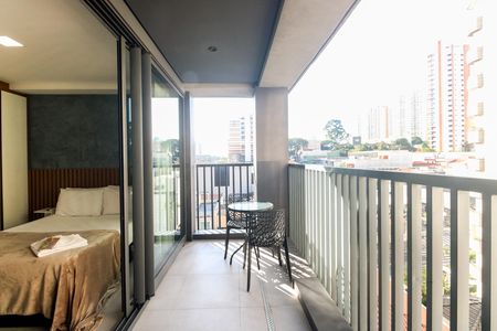 Studio para alugar com 34m², 1 quarto e sem vaga Studio para alugar com 34m², 1 quarto e sem vagaVaranda