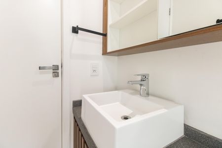 Studio para alugar com 34m², 1 quarto e sem vaga Studio para alugar com 34m², 1 quarto e sem vagaBanheiro
