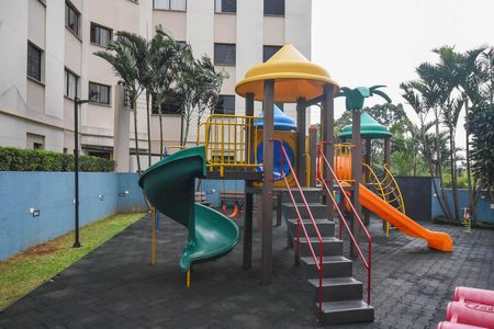 Apartamento para alugar com 56m², 2 quartos e sem vaga Apartamento para alugar com 56m², 2 quartos e sem vagaPlayground
