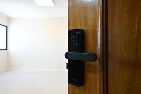 Fechadura Eletrônica de apartamento à venda com 2 quartos, 56m² em Jardim Wanda, Taboão da Serra